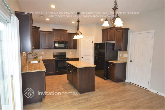 Photo - 540 McCarthy Dr