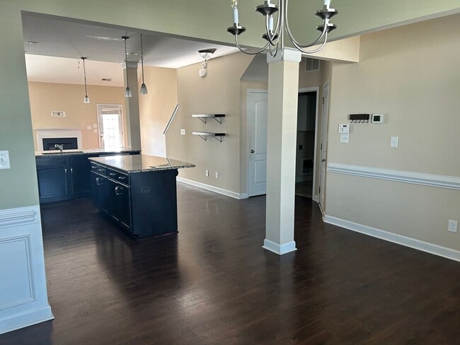 Photo - 2120 Courtland Dr