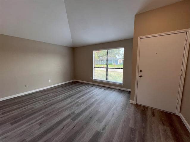 Photo - 1741 Clarendon Dr