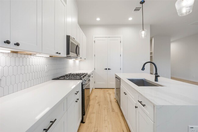 Photo - 6116 De Campo St