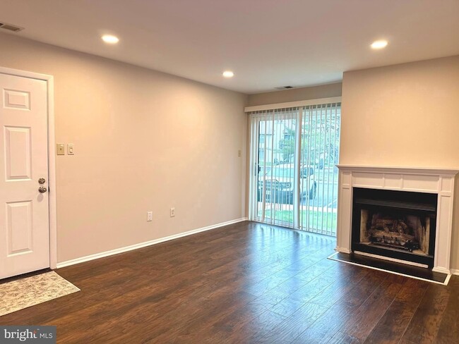 Photo - 243 Barclay Ct Condo Unit 243