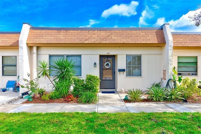 Building Photo - 1619 Mission Hills Blvd Rental