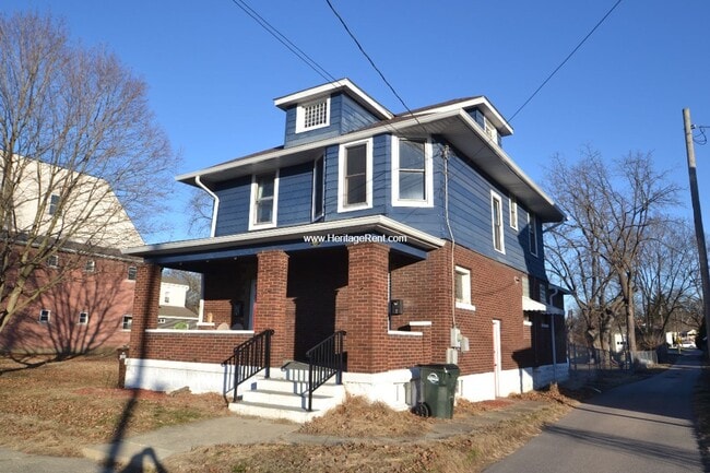 Building Photo - 207 Park Ave Unit 2nd Floor