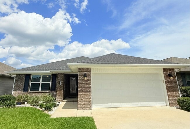Building Photo - Spacious Home - Ashley Place