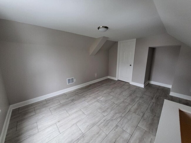 Photo - 137 Peck Ave