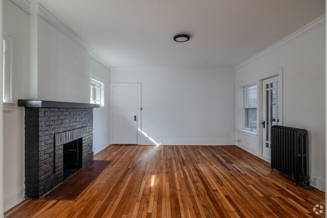 2BD, 1BA - 1,045SF - LIVING ROOM - Esther's Place