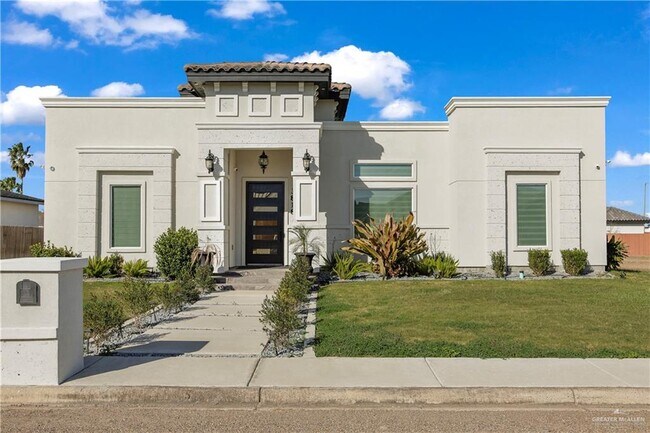 Building Photo - 31 Tierra Escondido