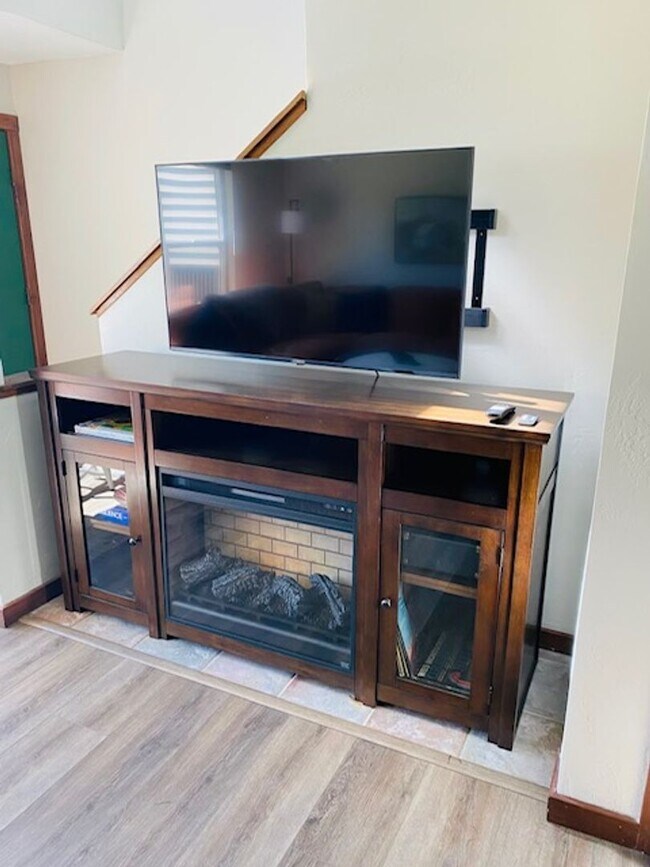 284 Talisman Dr Unit 5
