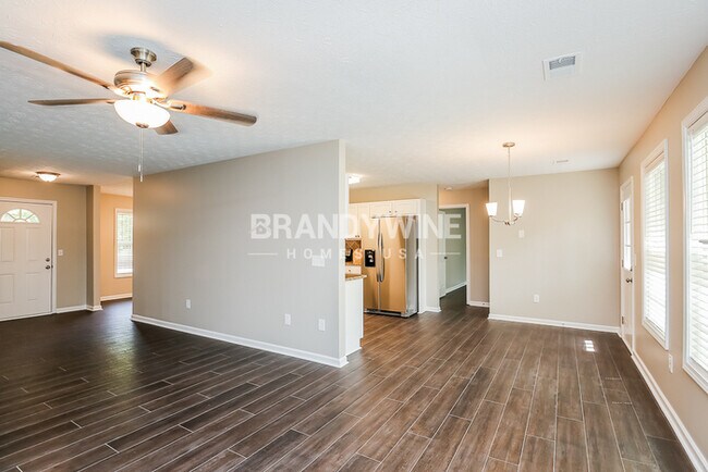 1.5 months FREE RENT