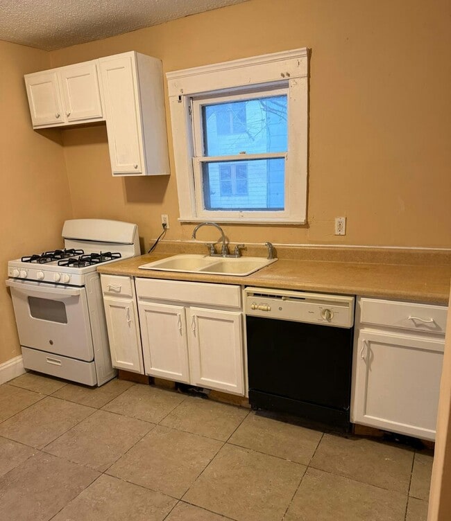 Photo - 3381 E 149th St