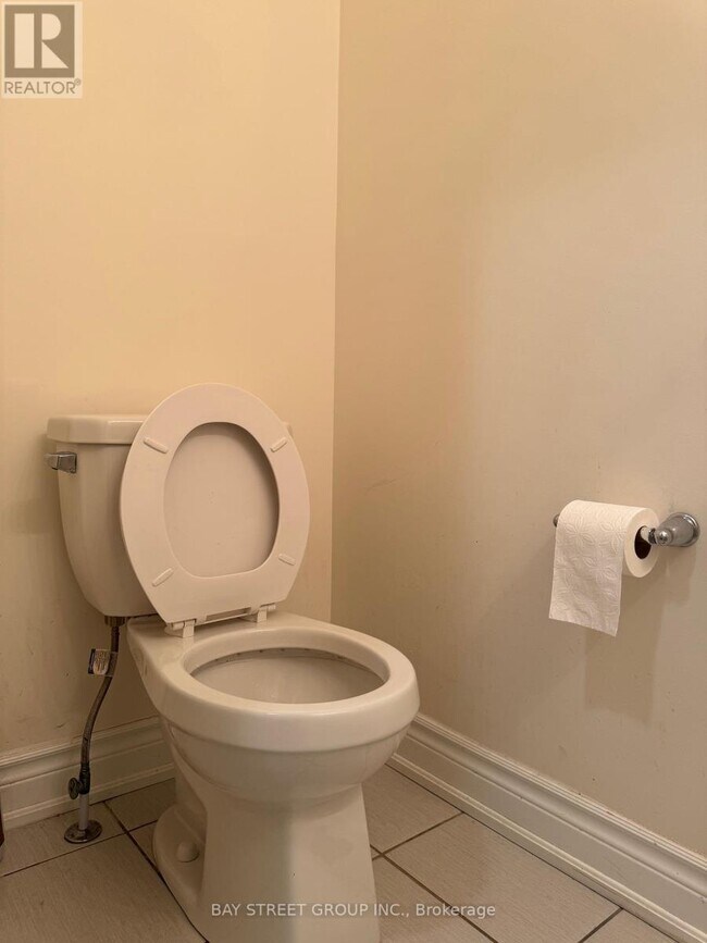 Photo - 370 Kirkham Dr