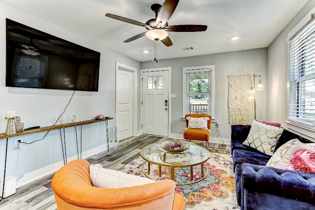 Photo - 313 Carver St