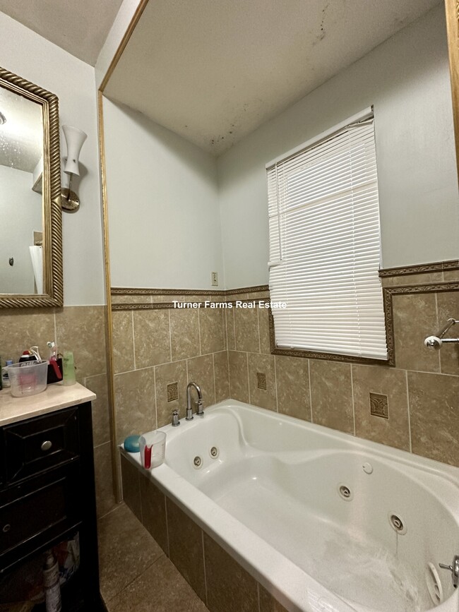 Photo - 5 Spring Garden St Apartments Unit 2