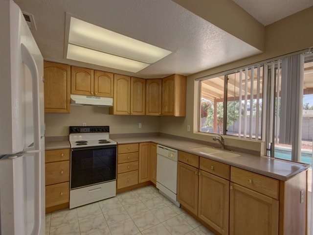 Photo - 651 E Glade Ave