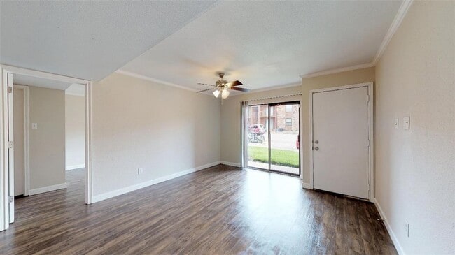 Photo - 904 University Oaks Blvd Unidad 85