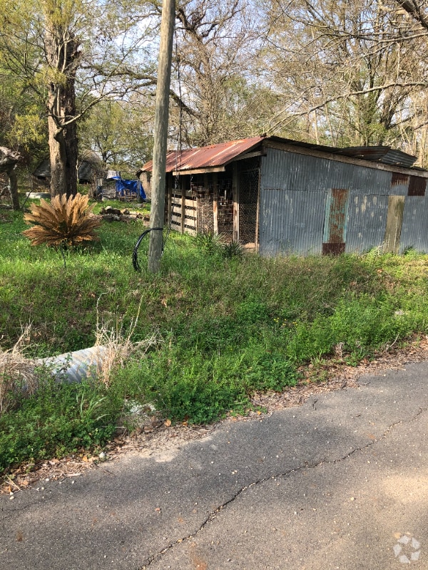 Building Photo - 1383 Eugene Soileau Rd Rental