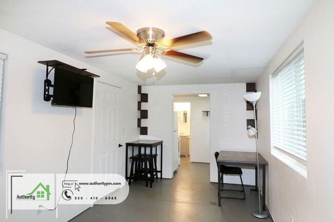 Photo - 10560 Old Oregon Trail Unidad Apartment/Shop