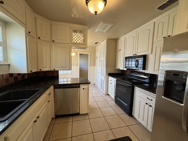 Photo - Pre-Leasing for Summer/Fall 2026 - Spacious 3/2 in Tech Terrace