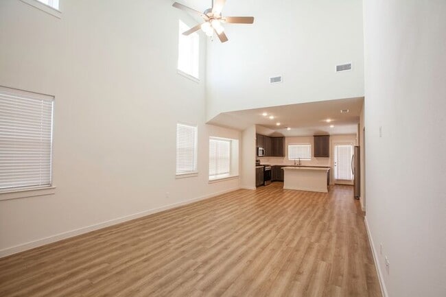 Photo - 514 Weller Rd