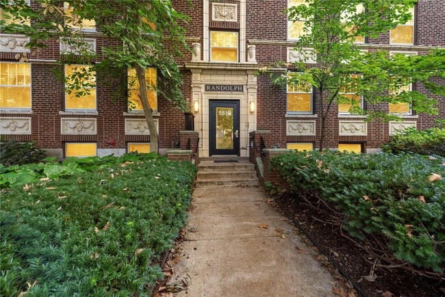 Building Photo - 5510 Waterman Blvd Unit 202