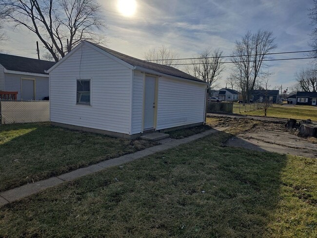Photo - Freshly Updated 2 bedroom with Detached Ga...