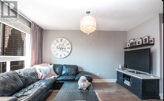 Photo - 178 Lady May Dr