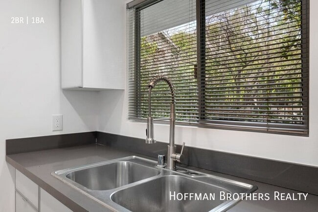 Photo - 1146 N Clark St Unit 8