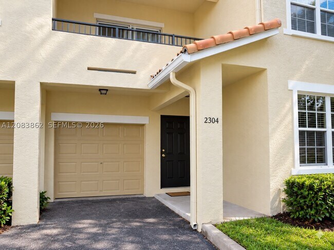 Photo - 2304 Belmont Ln Unit 2304