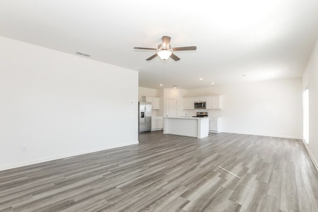 Photo - 132 Bentwater Wy