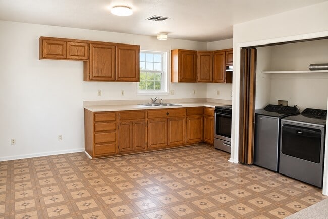 26102 County Rd 3590