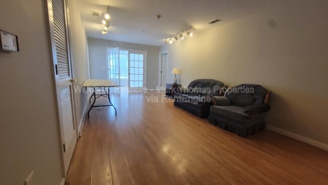 Photo - 929 Morreene Rd Unit Apt A13