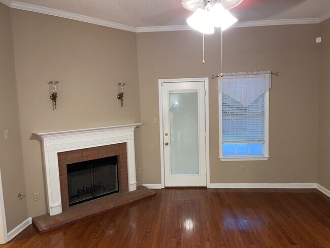 Photo - 2966 Woodland Ash Cove