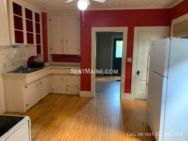 Building Photo - 6 Gilbert St