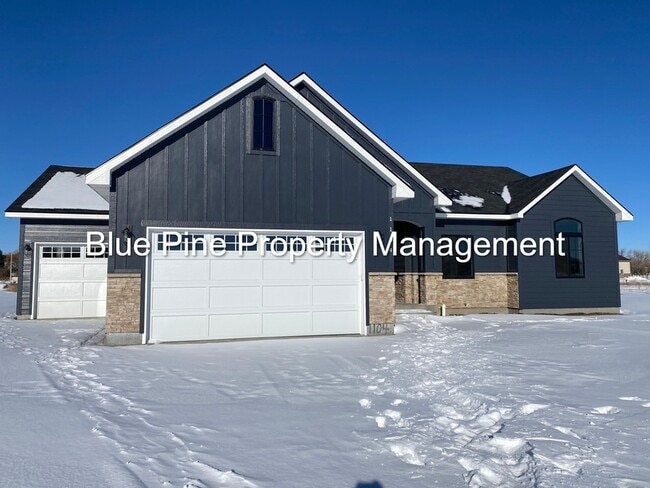 Building Photo - 1104 Cypress Loop