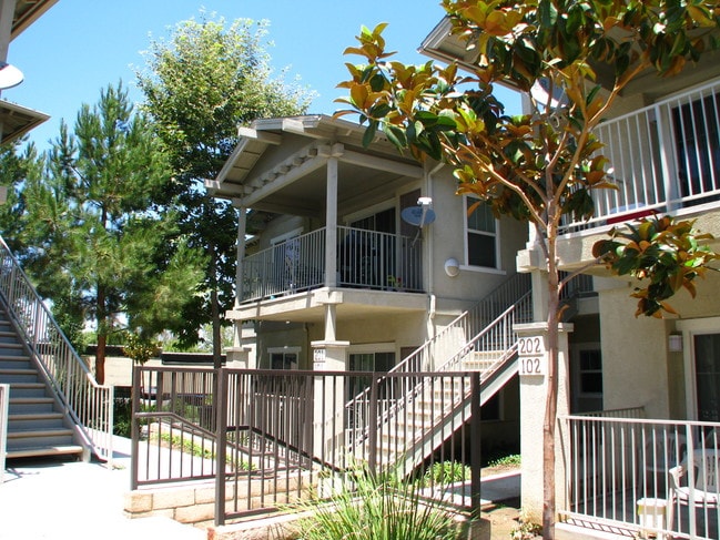 The Vintage Apartments
