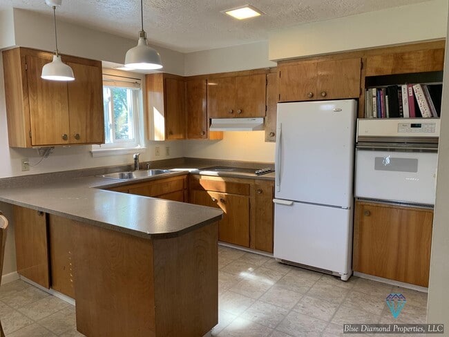 Photo - 2821 N Weaver Cir