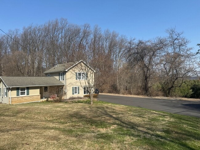 Photo - 3676 Lower Saucon Rd