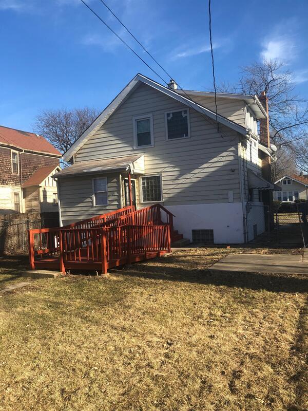 11218 S Parnell Ave