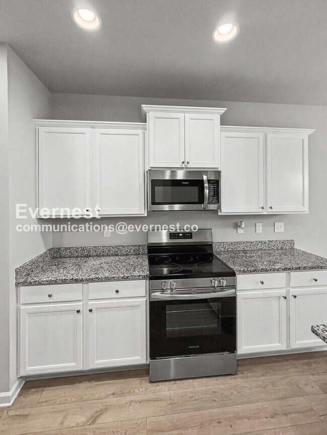 Photo - 320 Bertha Honey Stewart Dr