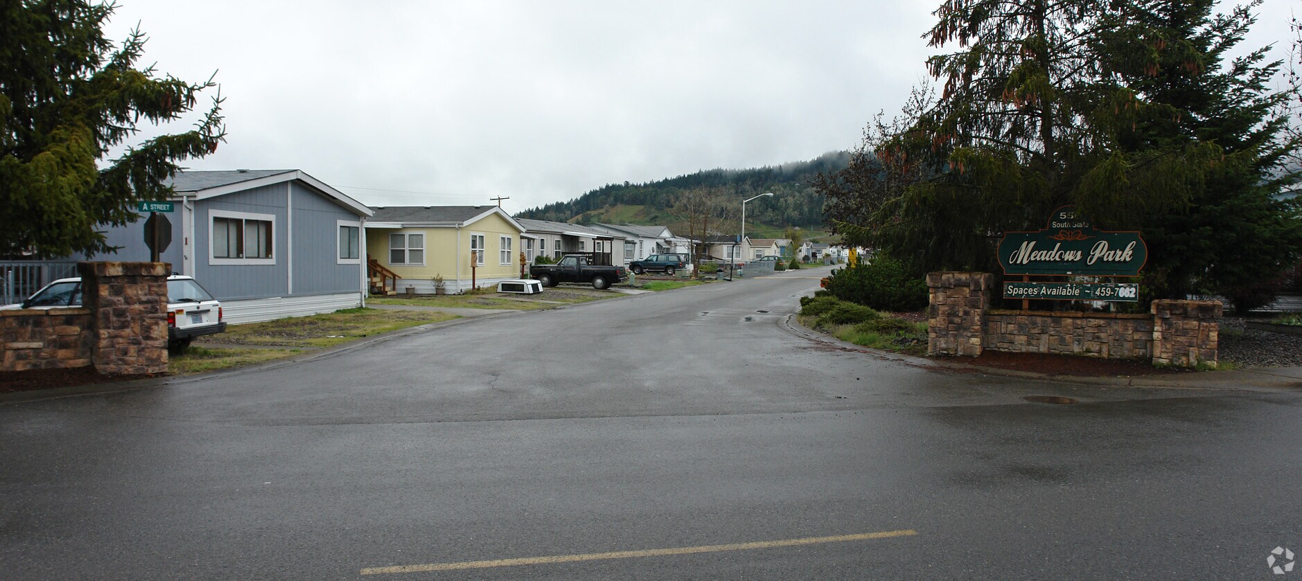Meadows Park - Meadows Park Apartments