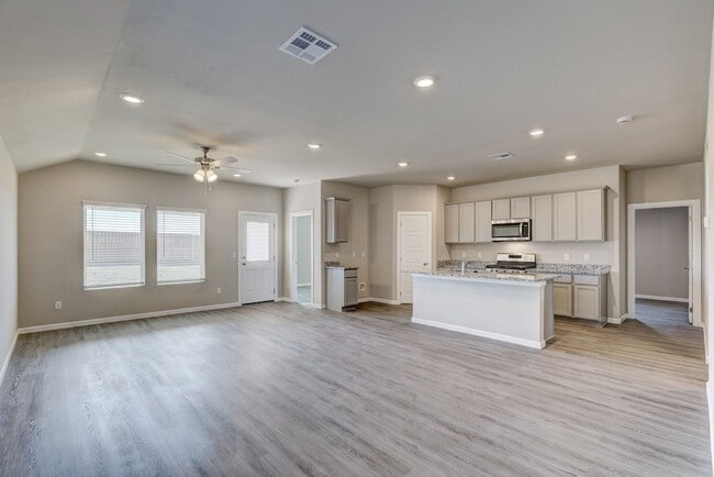 Photo - Newer Home for Rent in Mustang Schools! Up...