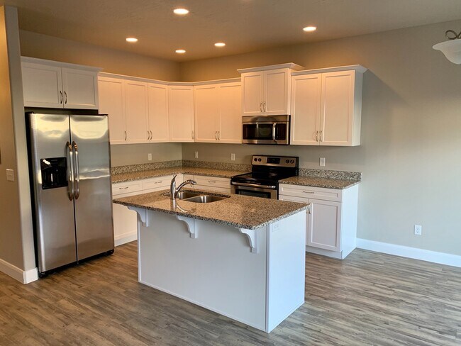 Photo - Tuscany at Cliffrose Townhome