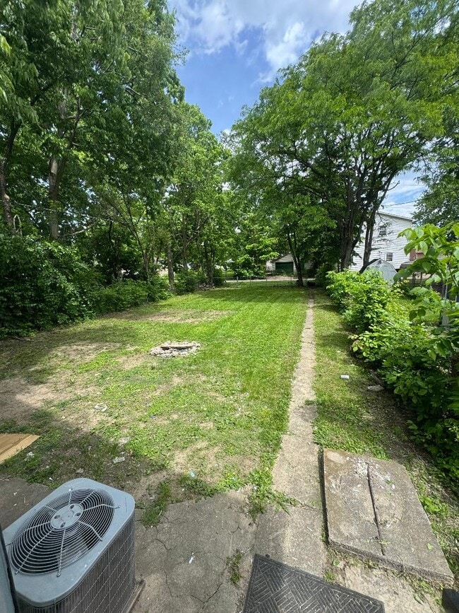 Photo - 1209 Grove St