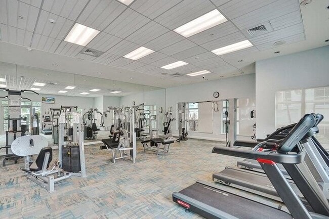 600 S Dixie Hwy Unidad 403