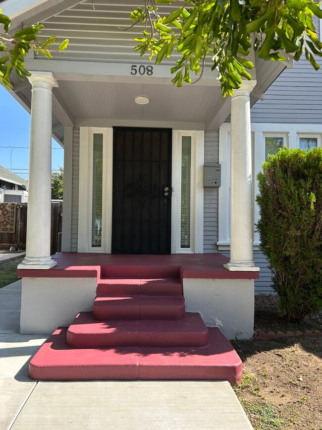 Building Photo - 508 N Windsor Blvd