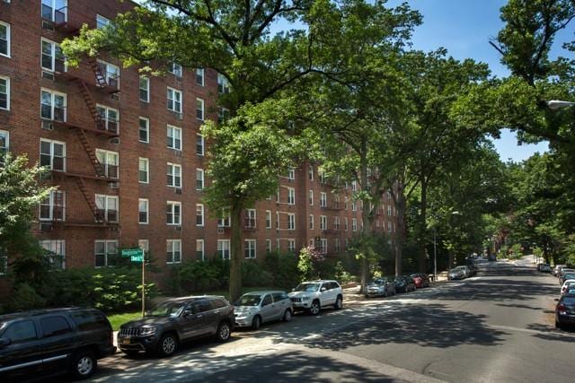 Photo - 43-60-60 Douglaston Pkwy Apartamento Unidad 215