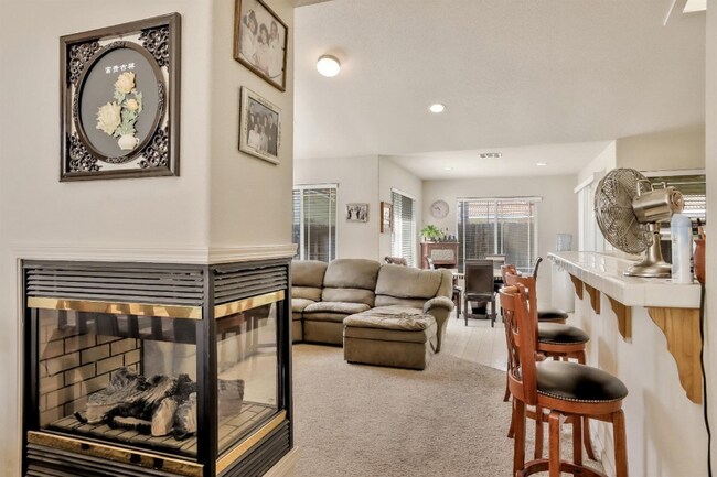 Photo - 540 W Deerwood Ln House