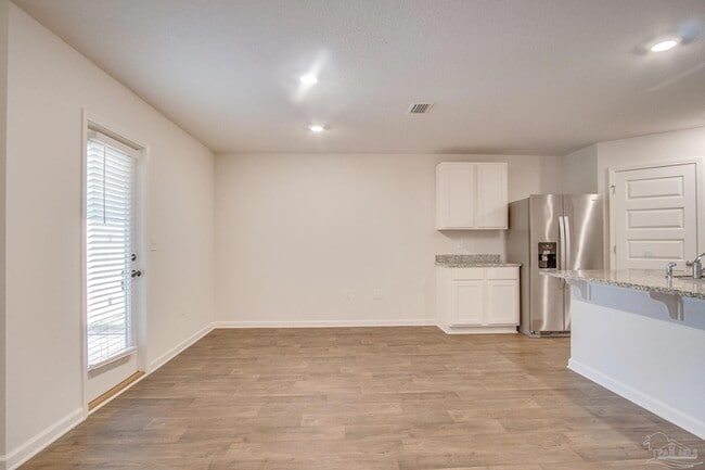 Photo - 7408 Oak Lake Blvd