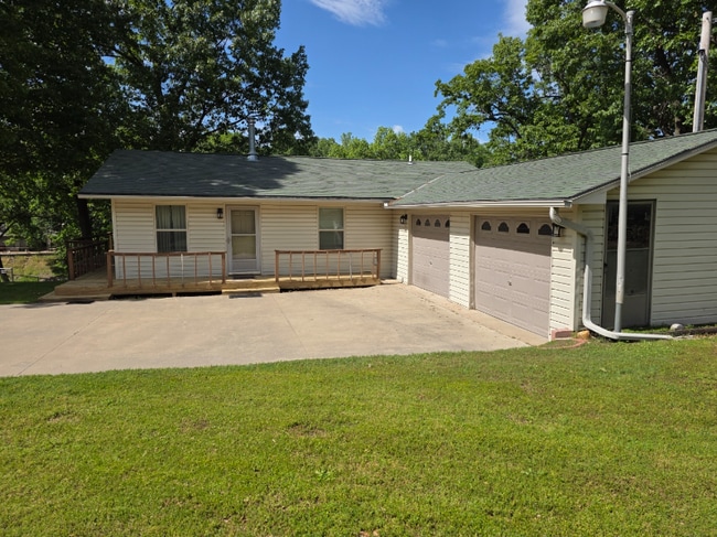 Photo - 221 Anchor Rd