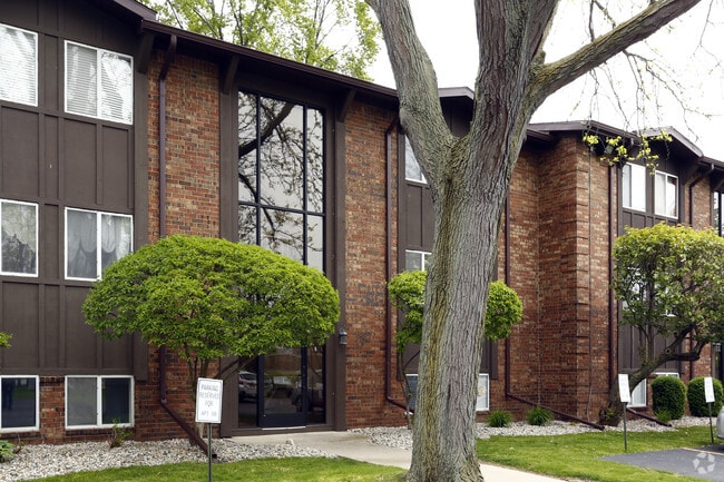 Building Photo - ONE11 RESIDENCES - MONROE Rental